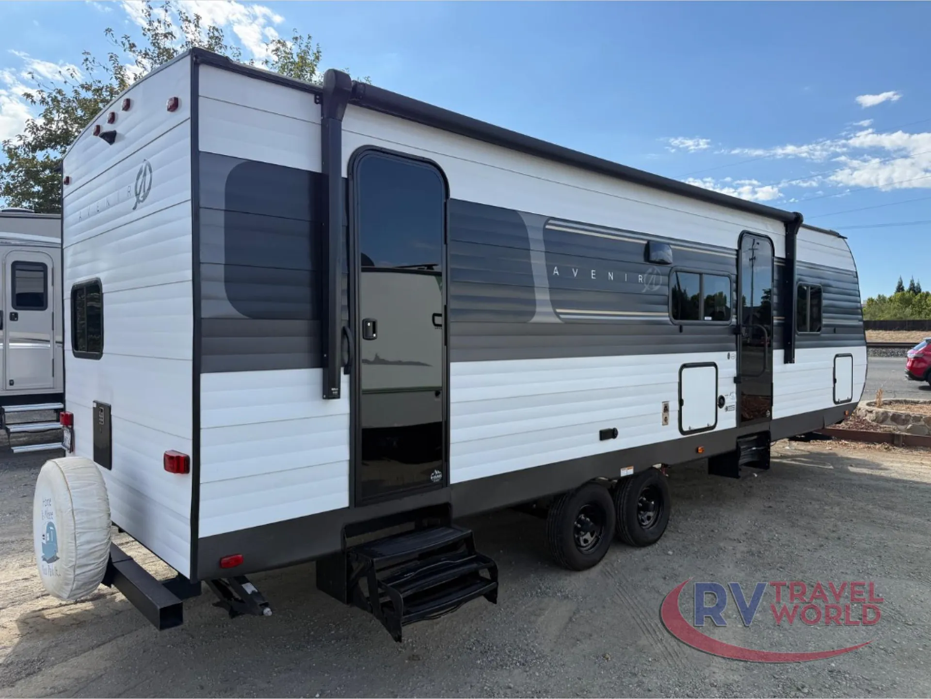 2024 Cruiser RV Avenir 27BH - Photo 3