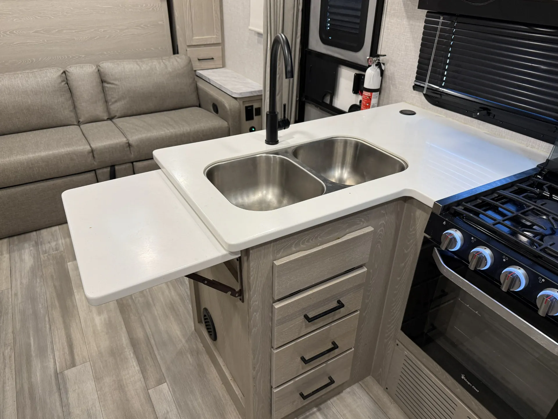 2023 Forest River Rockwood Mini Lite 2509S — Photo 5