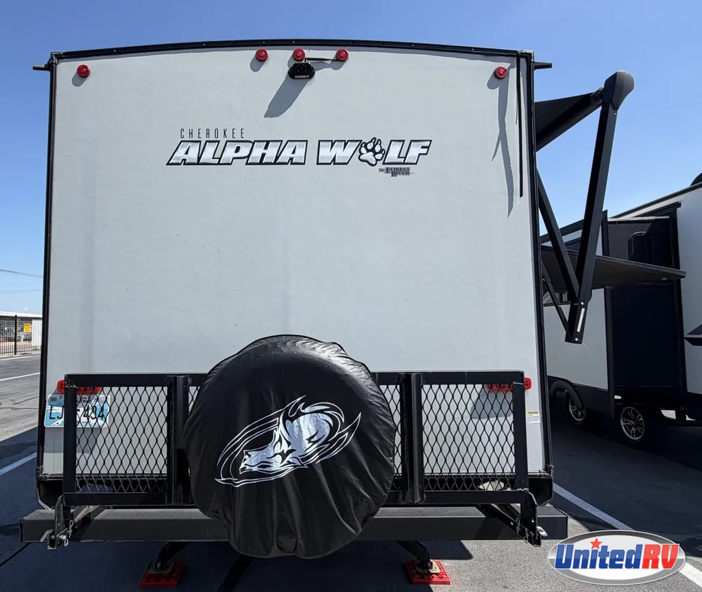 2022 Forest River Cherokee Alpha Wolf 26RB-L, Photos photo 8