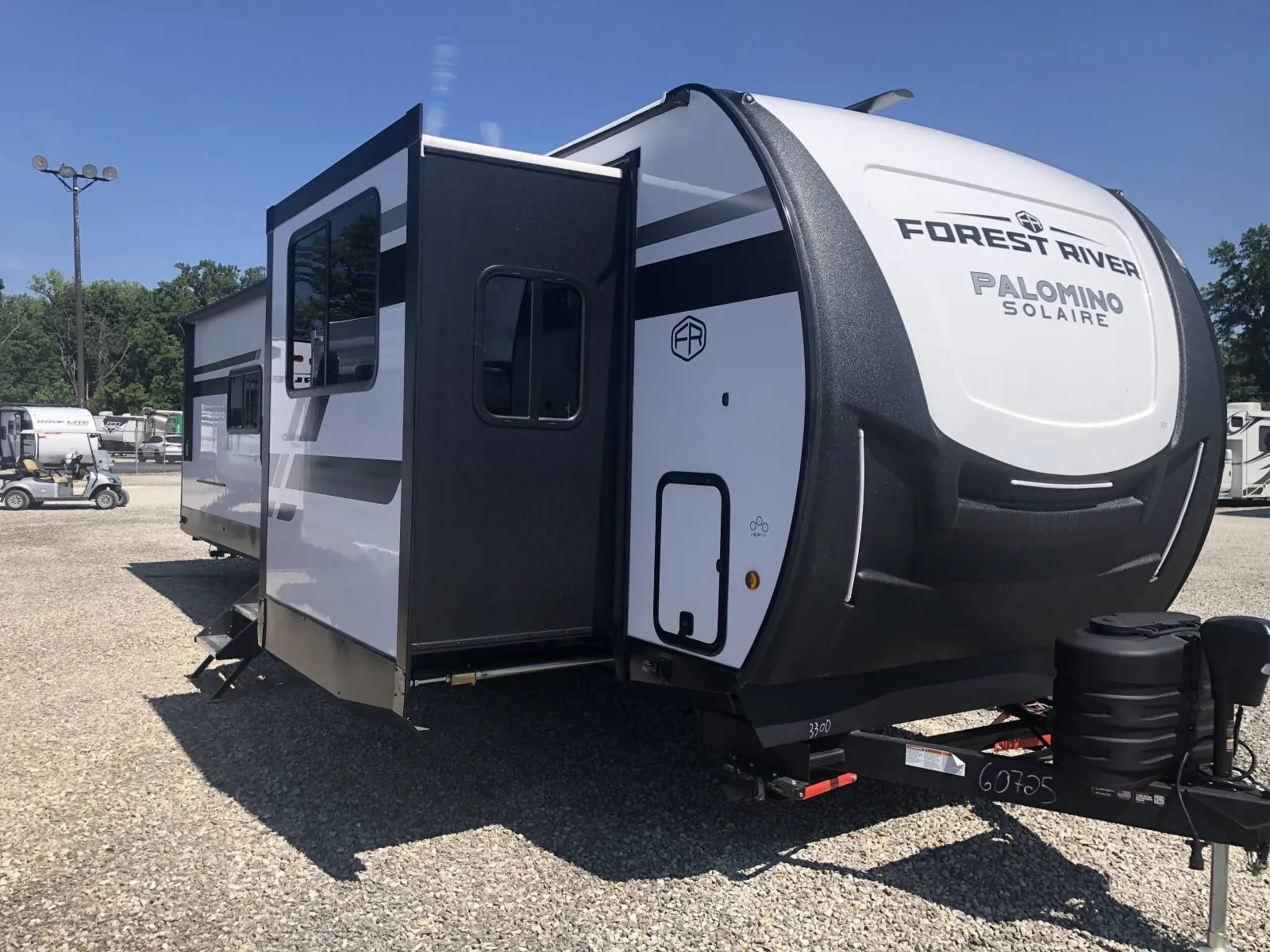 2026 PALOMINO SOLAIRE 3300FBLS - Main photo