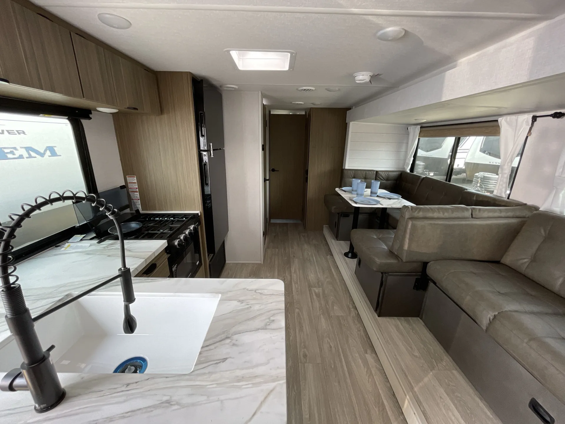 2027 Forest River Salem Cruise Lite 28VBXL — living area main