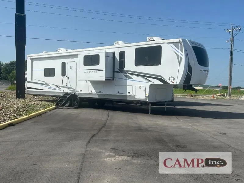 2026 Forest River Wildcat 37GALLEY - Photo 2