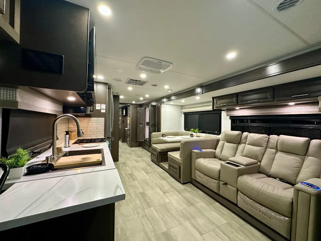2026 Forest River Georgetown 5 Series GT5 36F5 - Photo 3
