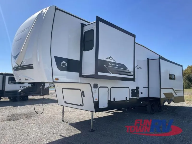 2026 East to West Tandara 295RL - Photo 3