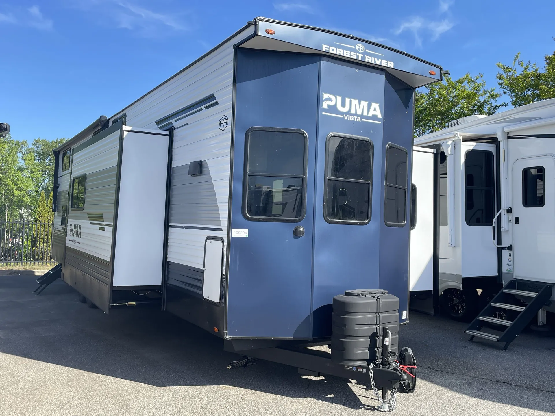 2026 Forest River Puma Vista 403LFT - Photo 2