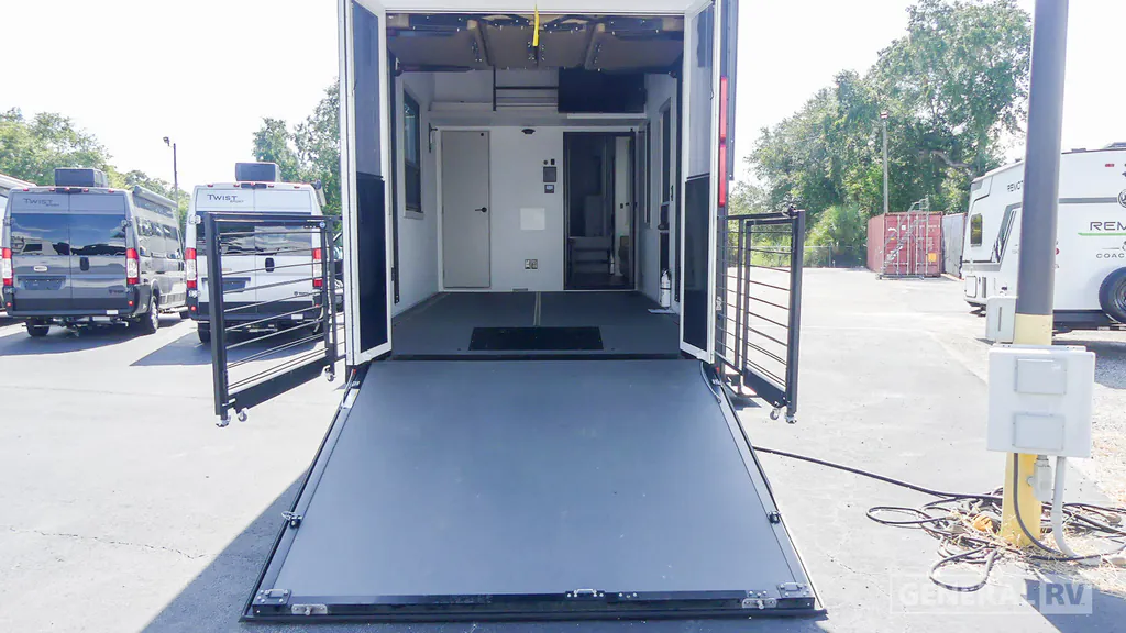 2025 Brinkley Model G 4000, Photos photo 48