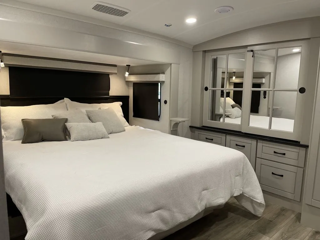 2026 Jayco North Point 395DSDB, Photos photo 27