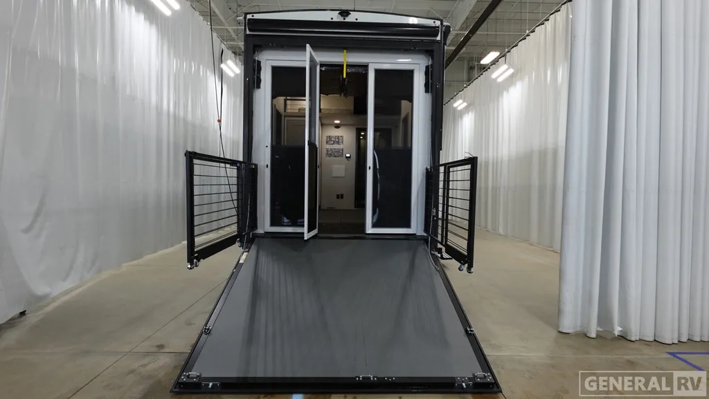 2026 Brinkley Model G 3950, Photos photo 43
