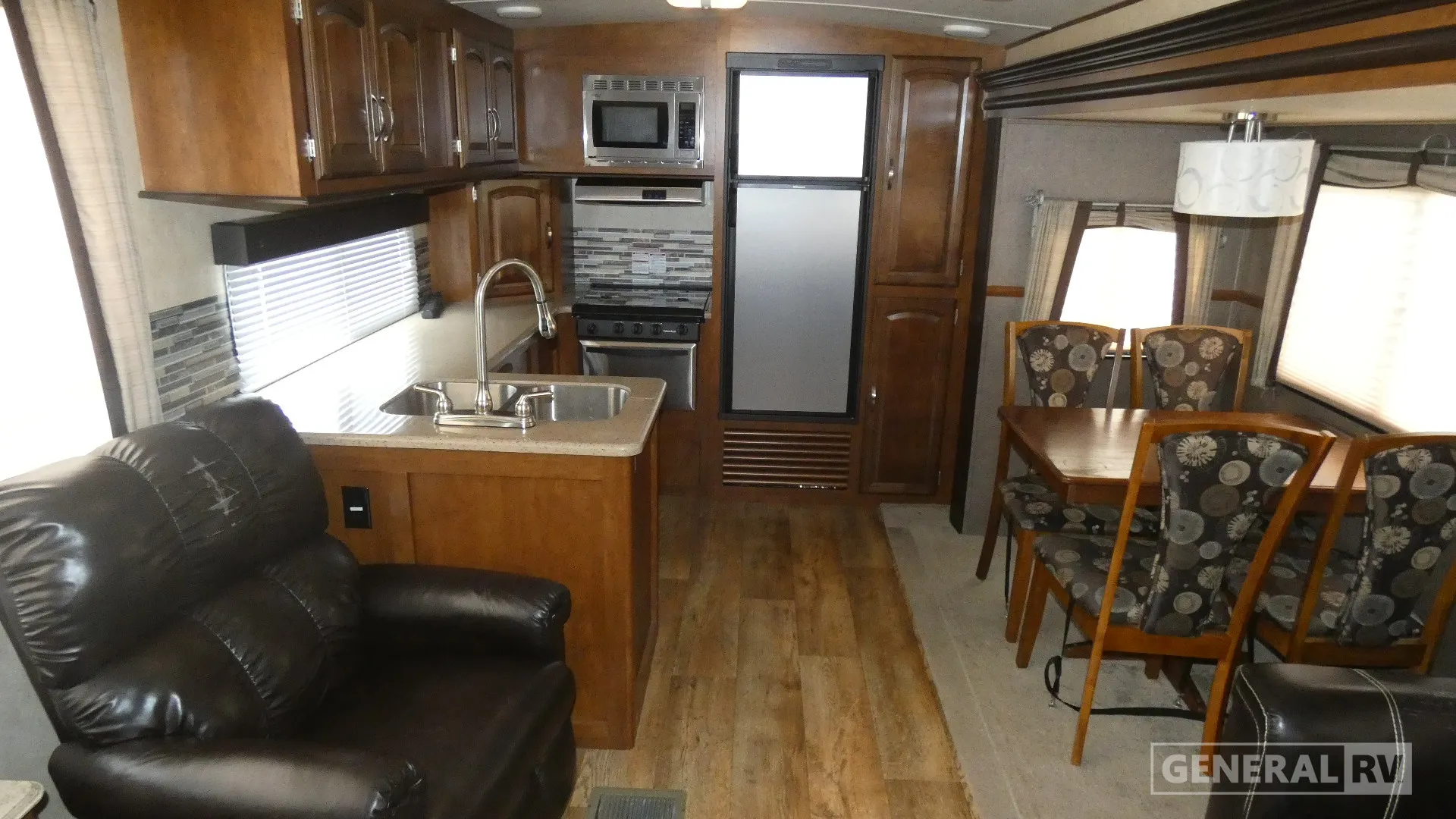 2016 Forest River Wildwood Heritage Glen 282RK - Photo 3