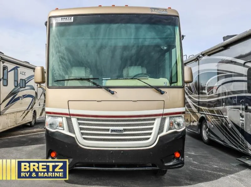 2017 Newmar Bay Star 3113 - Photo 2