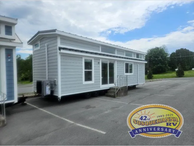 2026 Great Outdoor Cottages Bay View 210-L - Main photo