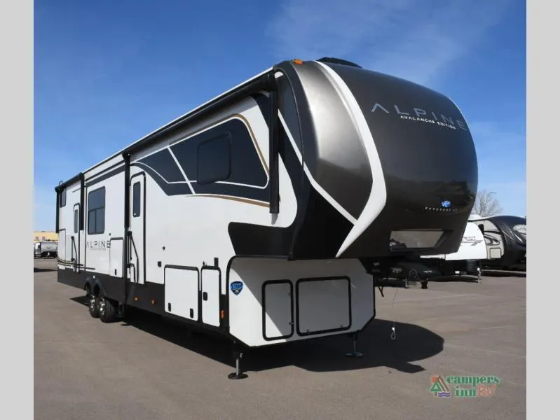 2025 Keystone Avalanche 380LT - Photo 2