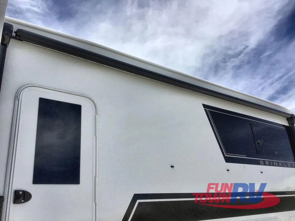 2026 Brinkley Model Z 3600, Photos photo 35