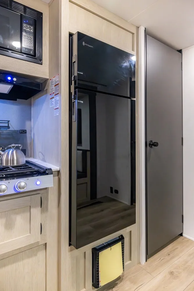 2026 Shasta RVs i-5 Edition 527BHS, Photos photo 12