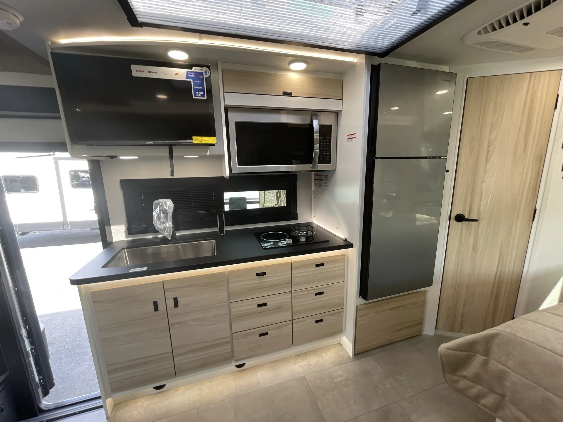 2026 Jayco Melbourne Prestige 25LP - Photo 4