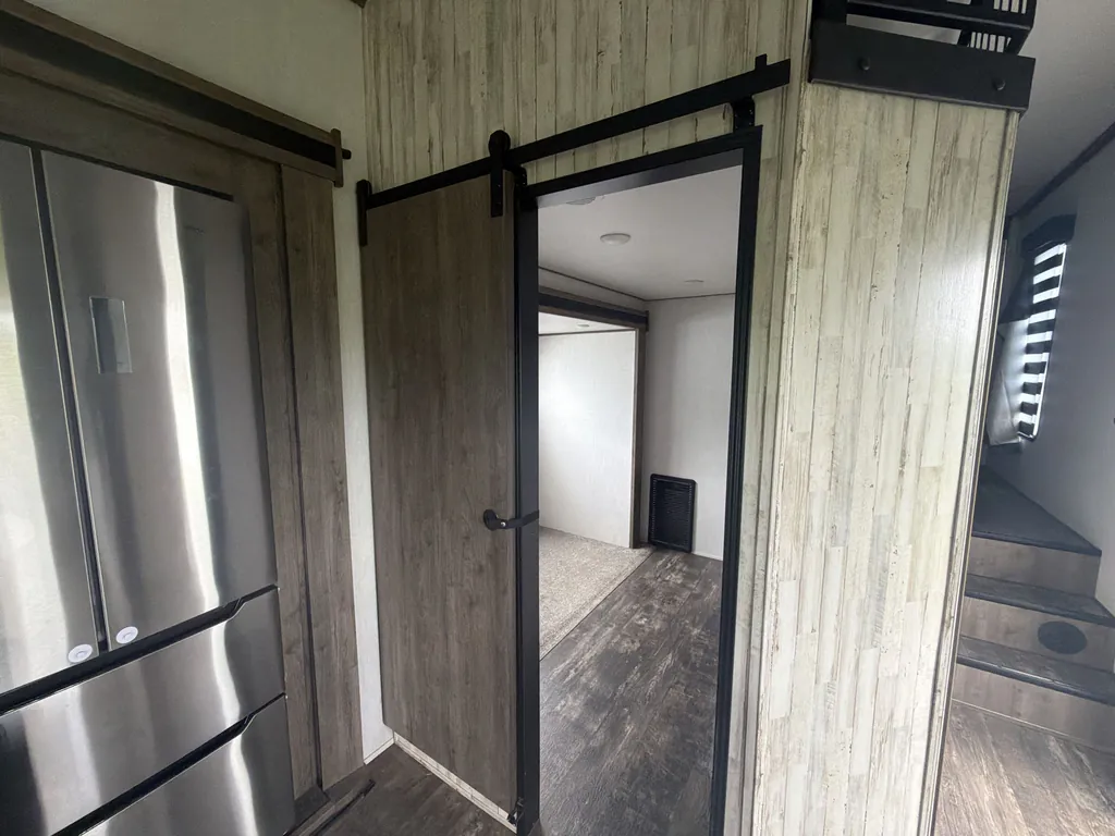 2021 Forest River Sabre 36BHQ, Photos photo 12
