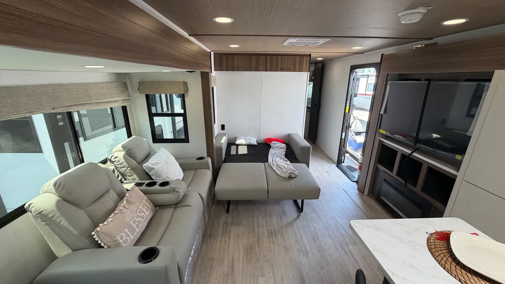 2026 Forest River Vibe 3400XL, Photos photo 28