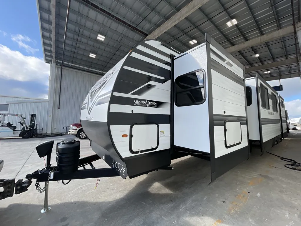 2027 Grand Design Transcend 335BHT, Photos photo 3