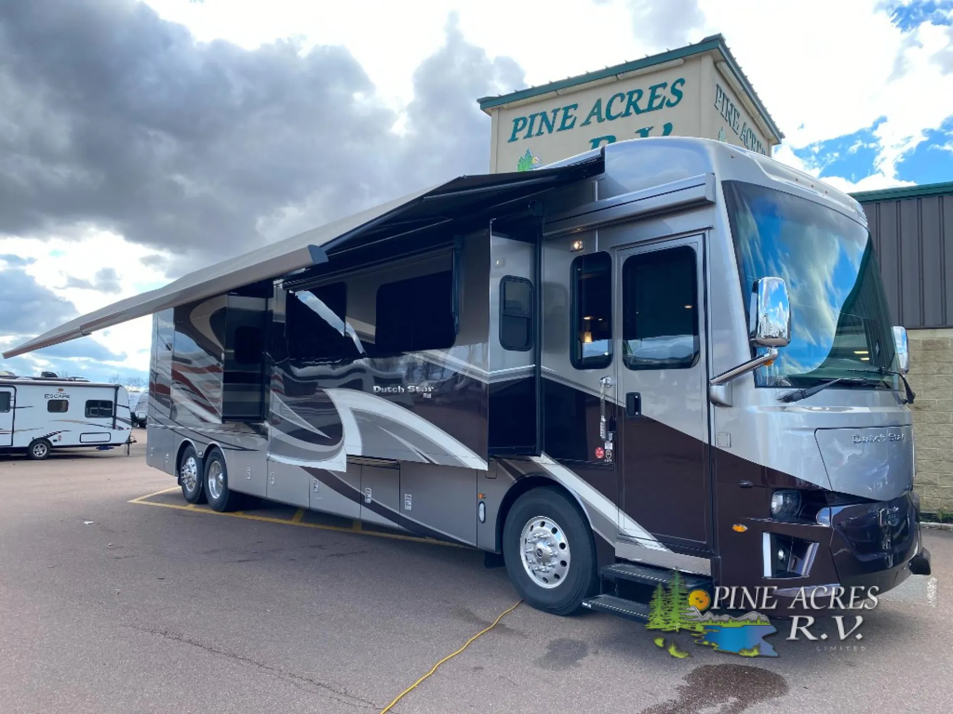 2020 Newmar Dutch Star 4363 - Photo 2