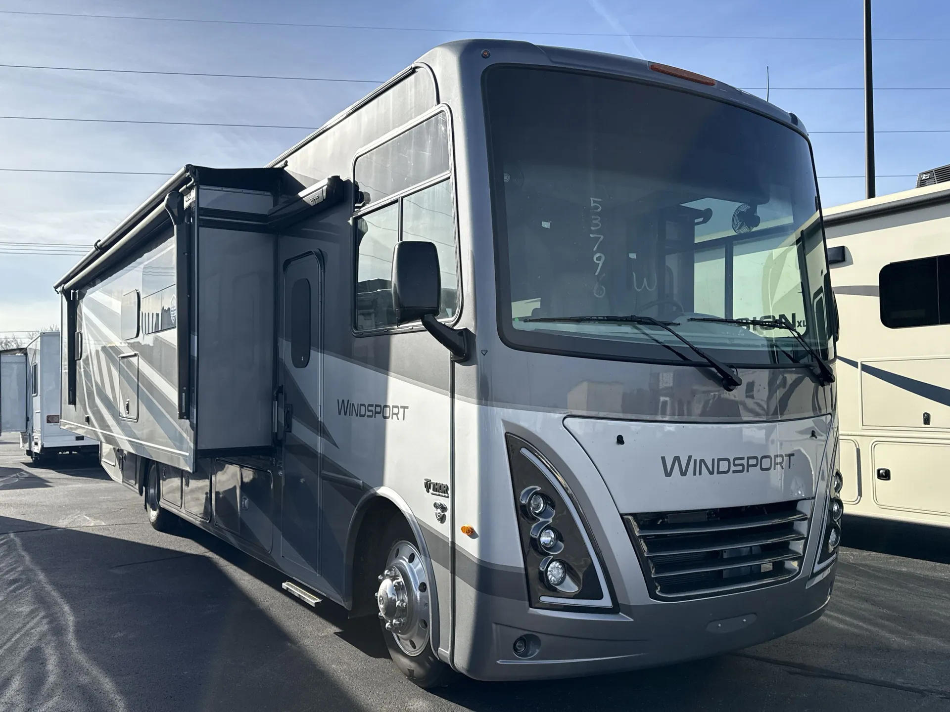 2026 Thor Motor Coach Windsport 35R - Photo 2