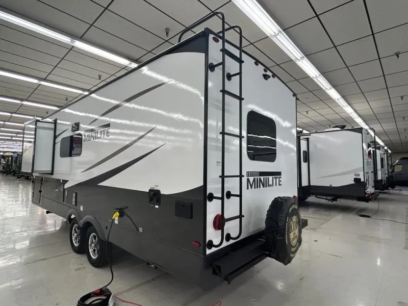 2025 Forest River Rockwood Mini Lite 2518S - Photo 4