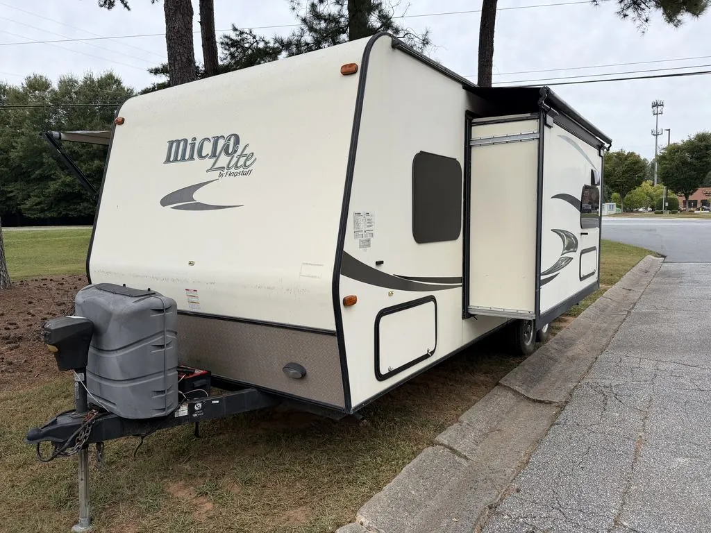 2016 Forest River Flagstaff Micro Lite 25KS - Photo 4
