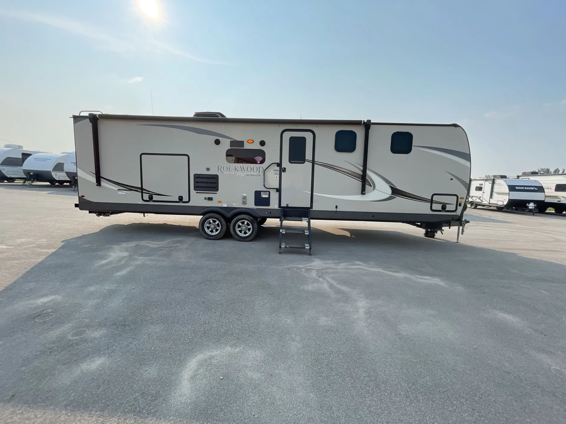 2021 Forest River Rockwood Ultra Lite 2912BS — campside