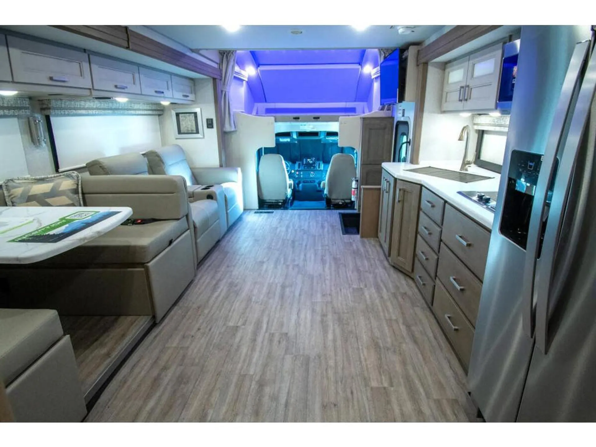 2026 Thor Motor Coach Inception 38XL - Photo 3