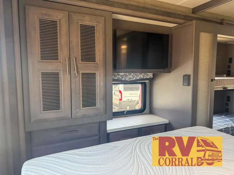 2022 Thor Motor Coach Omni RB34 - Photo 3
