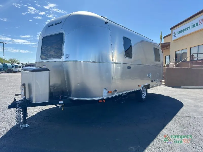 2026 Airstream World Traveler 22RB - Photo 3