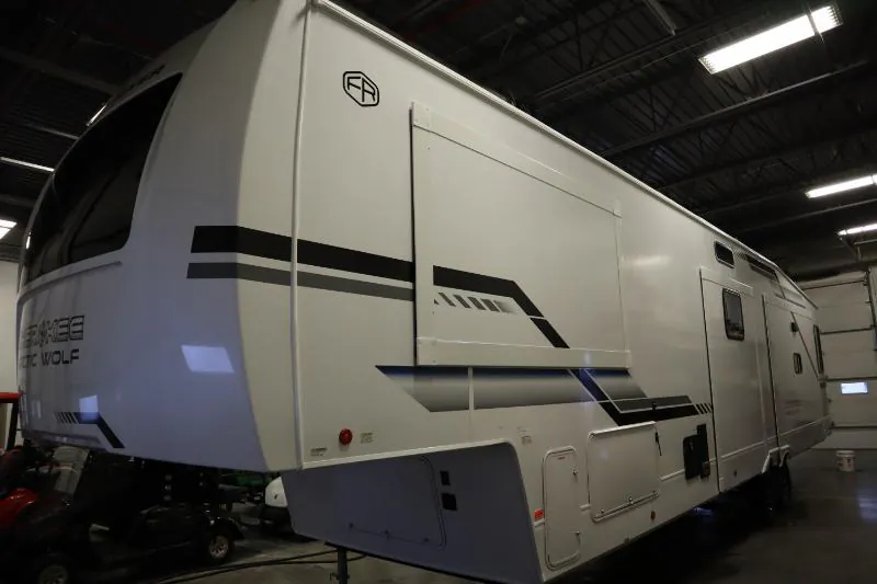 2026 Forest River Cherokee Arctic Wolf Suite 3650 SUITE - Photo 4