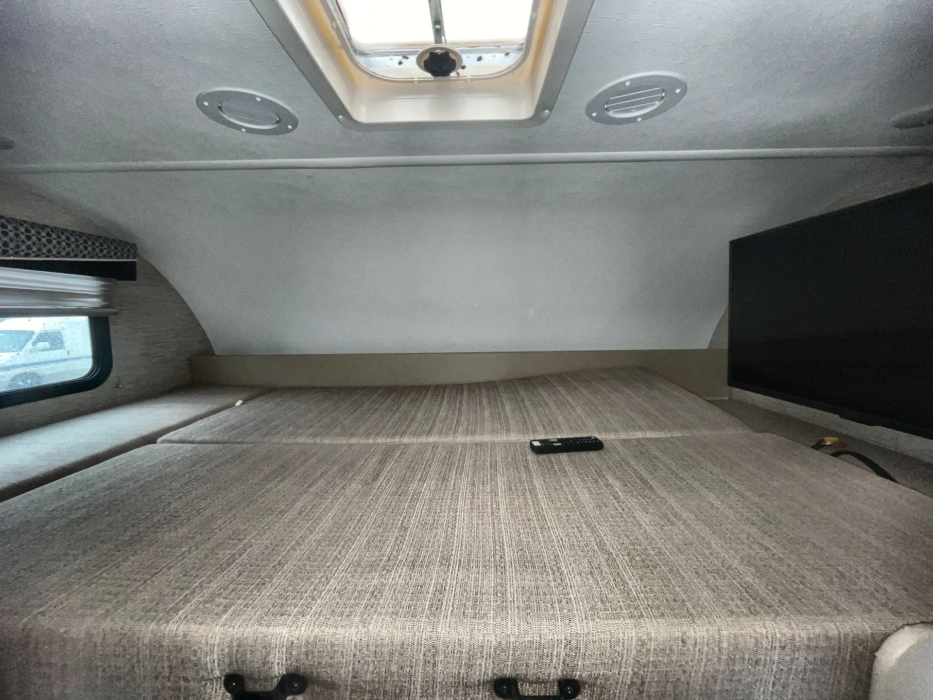 2023 Thor Motor Coach Chateau 25V — living area main