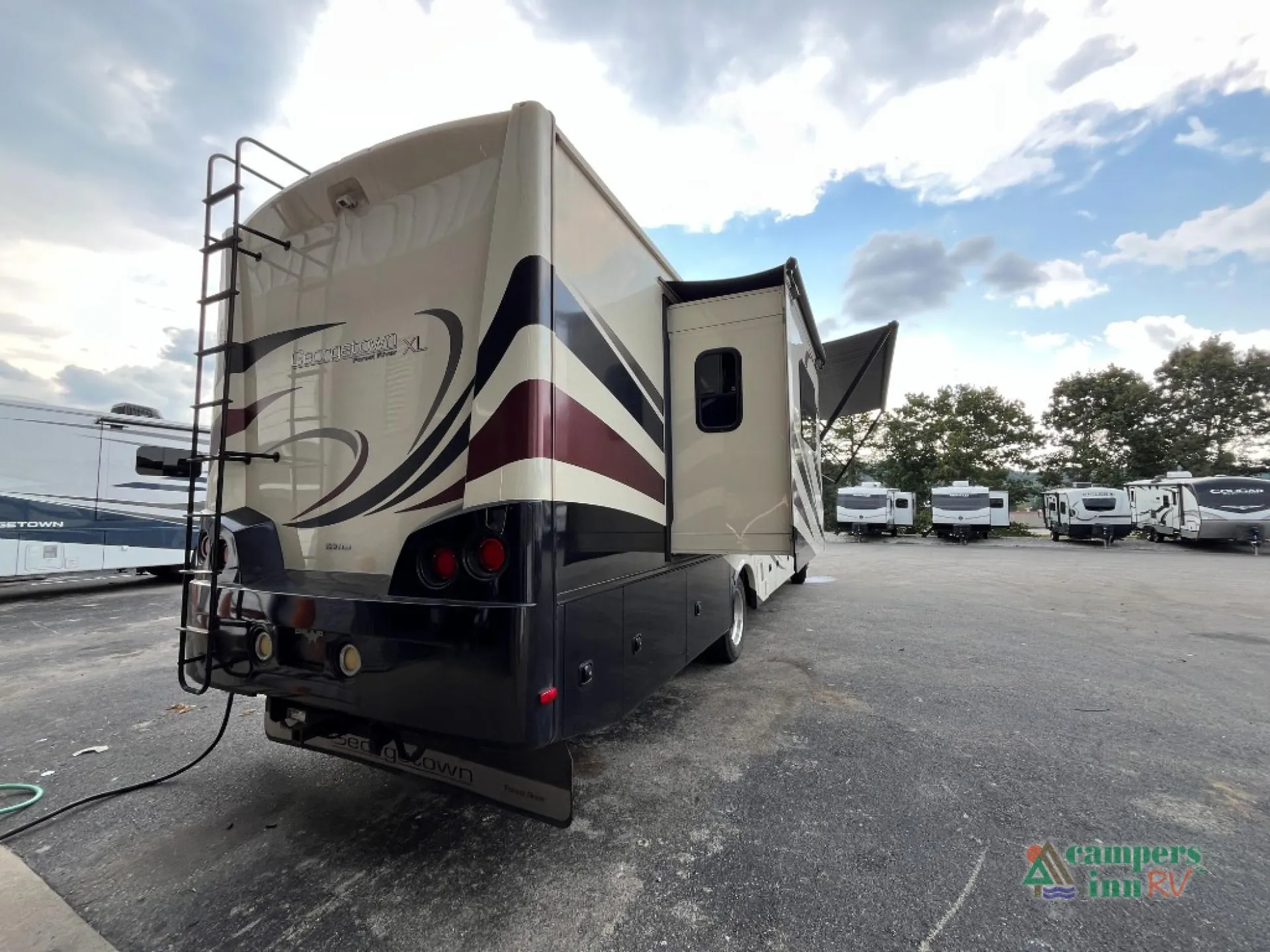 2017 Forest River Georgetown XL 369DS — Photo 5