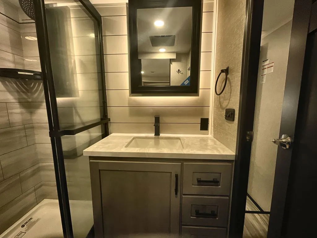 2025 Jayco Seismic Luxury Series 4113, Photos photo 37