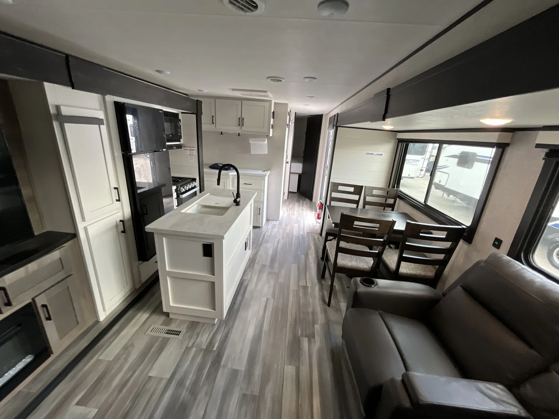 2024 Jayco Jay Flight 334RTS — living area main