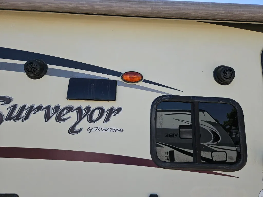 2016 Forest River Surveyor 220RBS — Photo 7