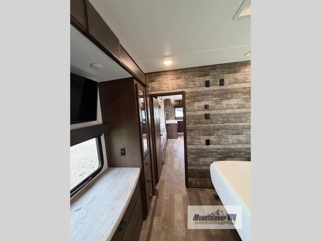 2021 Forest River XLR Hyperlite 3310, Photos photo 28