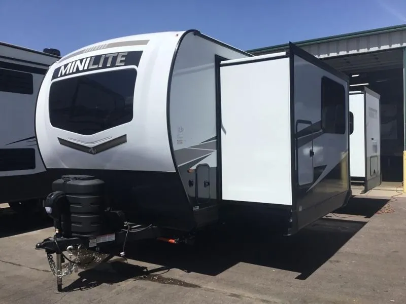 2025 Forest River Rockwood Mini Lite 2516S - Photo 3