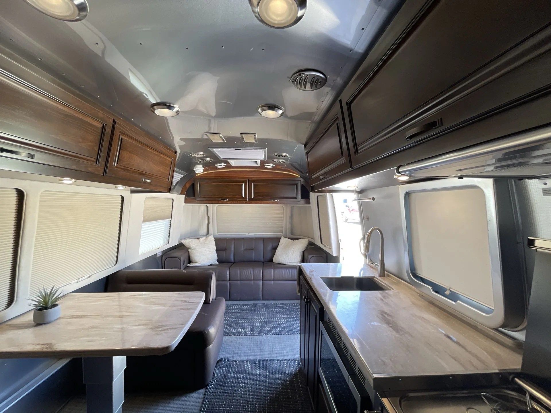 2021 Airstream Classic 30RB Twin - Photo 3