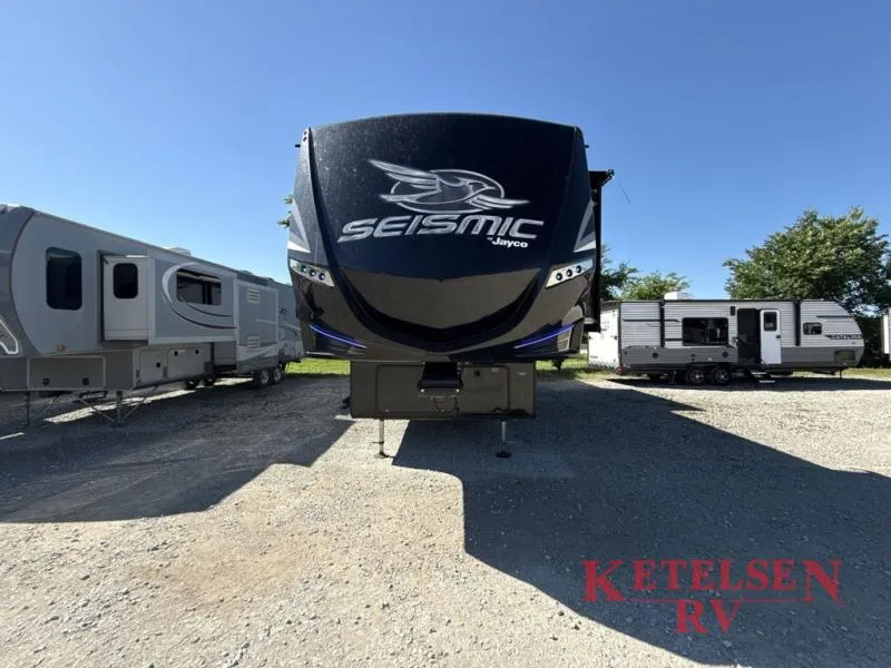 2019 Jayco Seismic 4125 - Photo 4