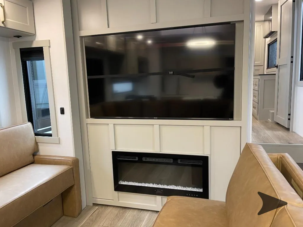 2026 Brinkley Model G 3950, Photos photo 33