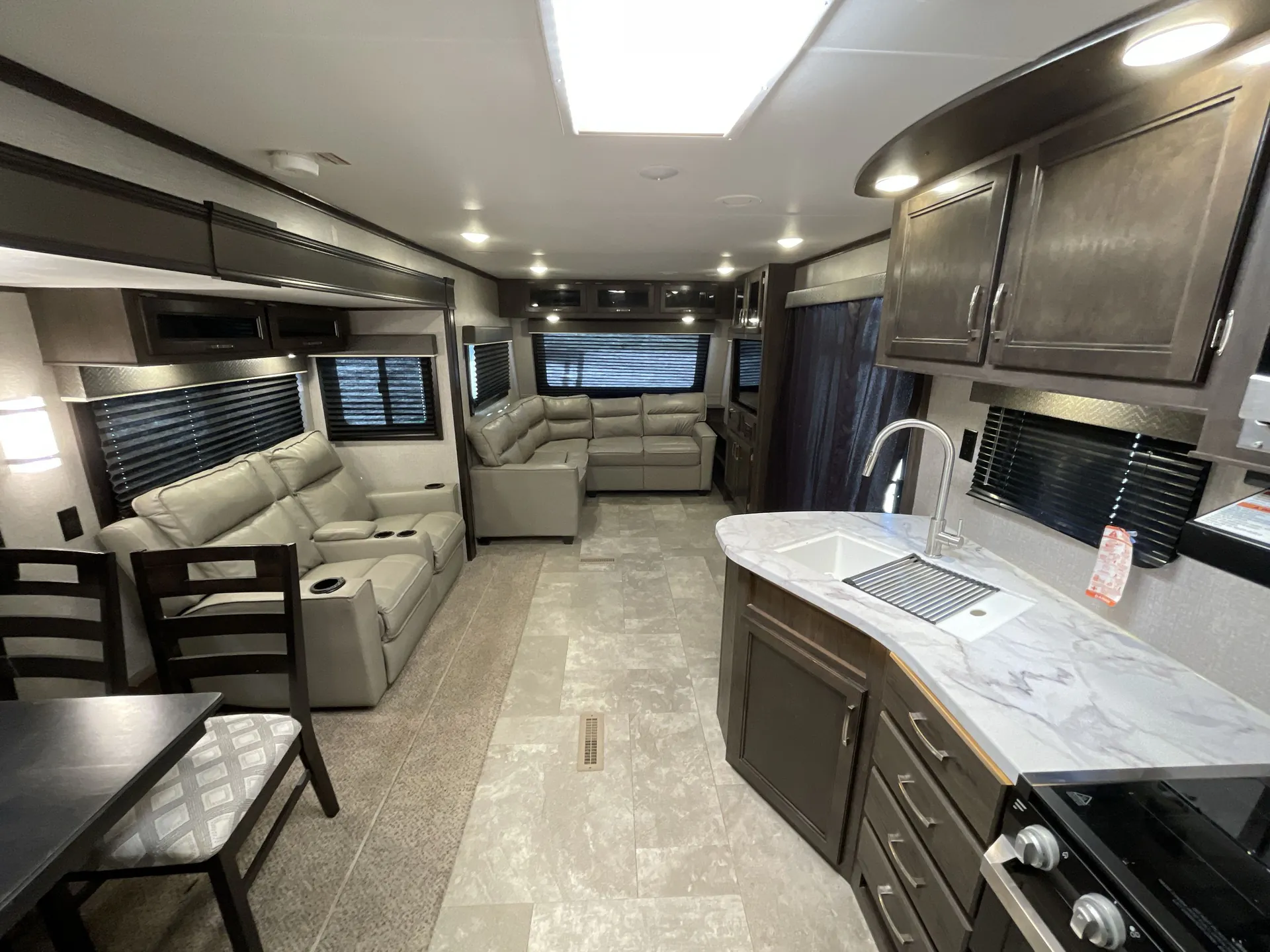 2020 Jayco Jay Flight 38FDDS — living area main