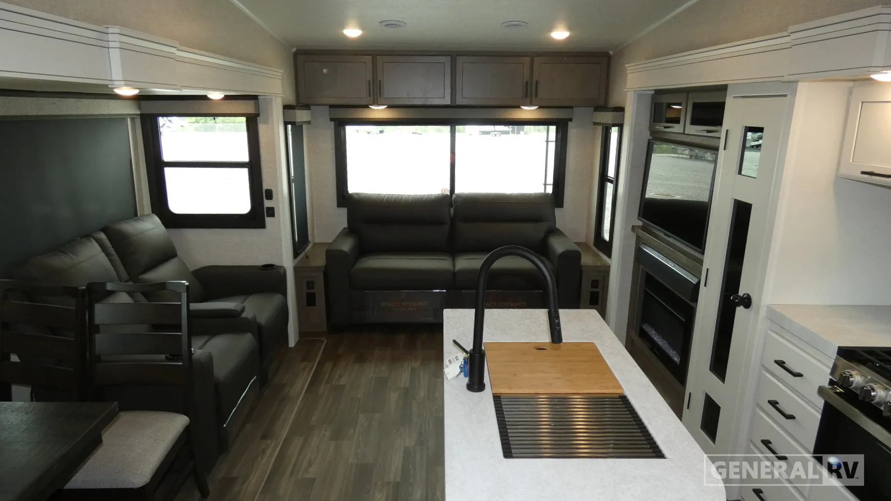 2024 Jayco Eagle 29RLC - Photo 3