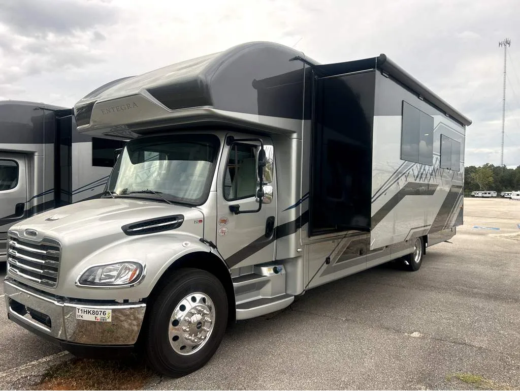 2026 Entegra Coach Accolade 37K - Photo 4