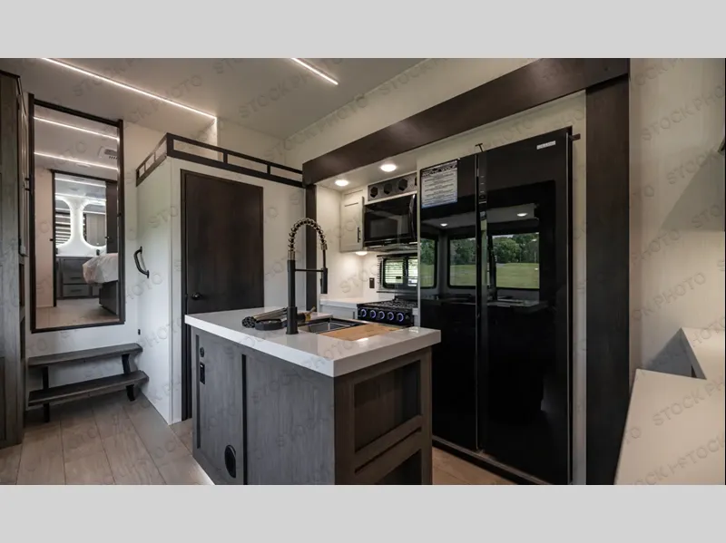 2027 Forest River Cherokee Arctic Wolf 3950SUITE - Photo 3