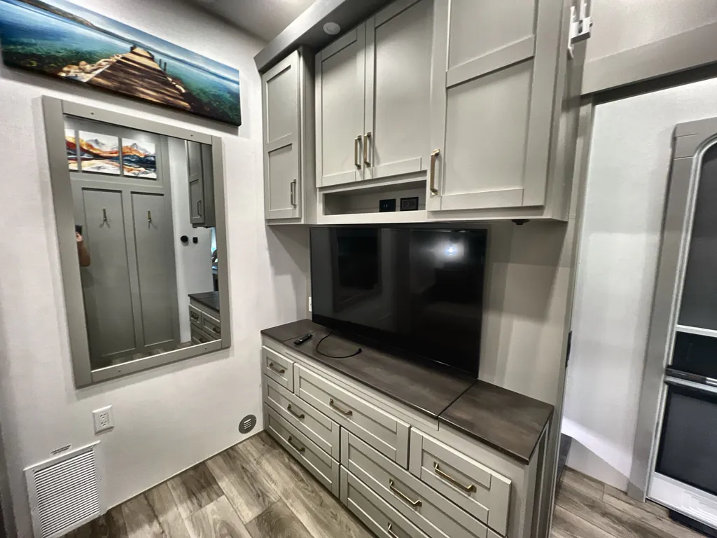 2025 Brinkley Model Z 3610, Photos photo 29