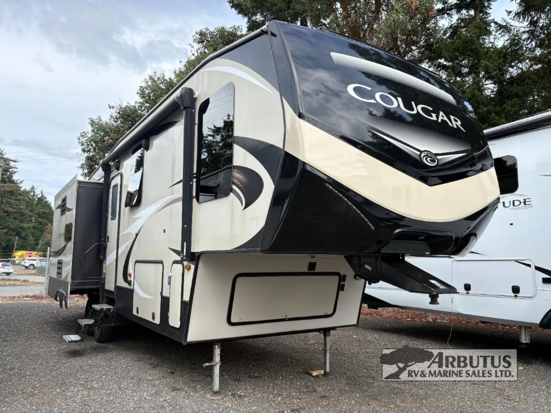 2019 Keystone Cougar 310RLS - Photo 2