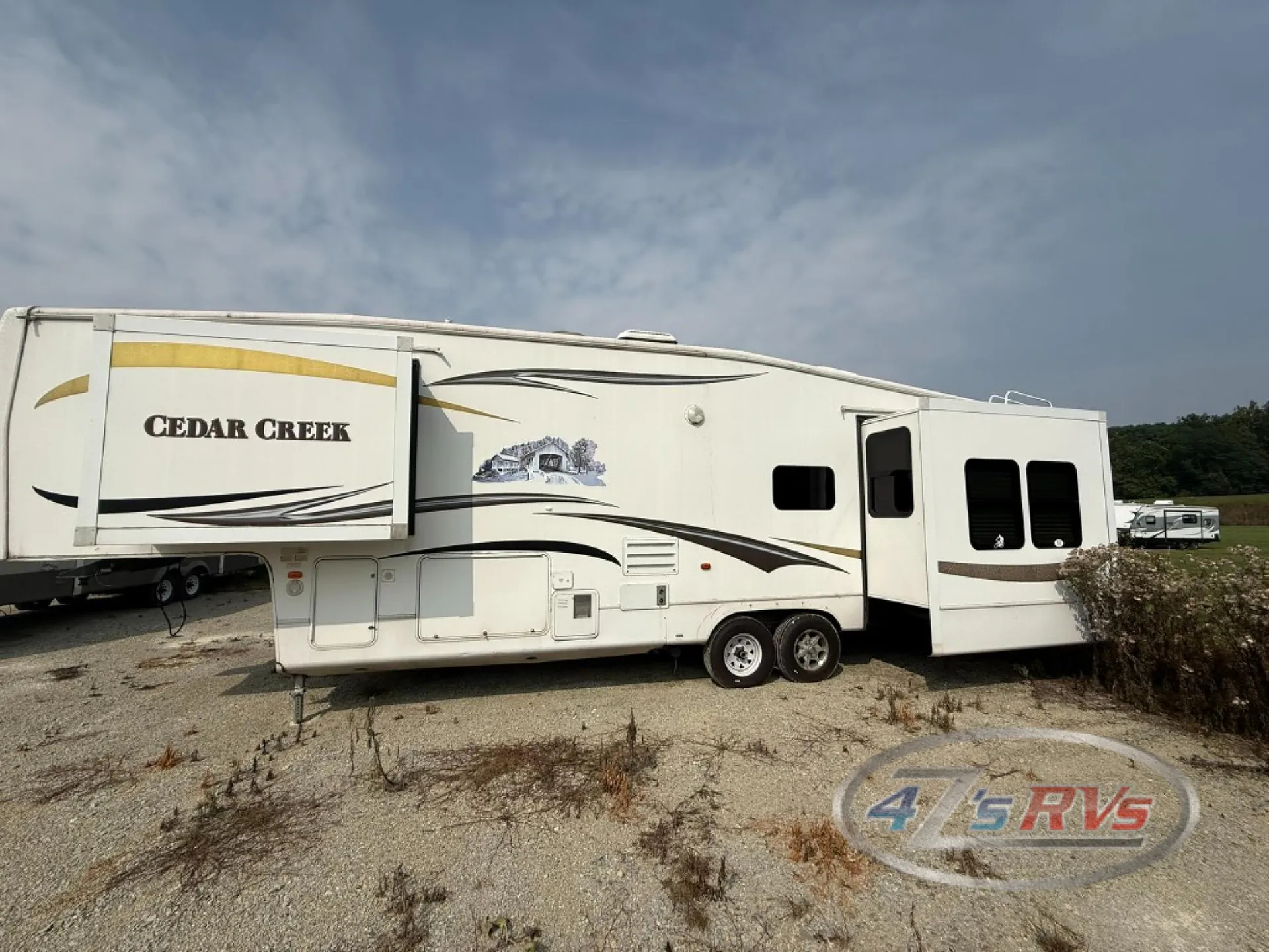 2010 Forest River Cedar Creek 34SATS - Photo 4