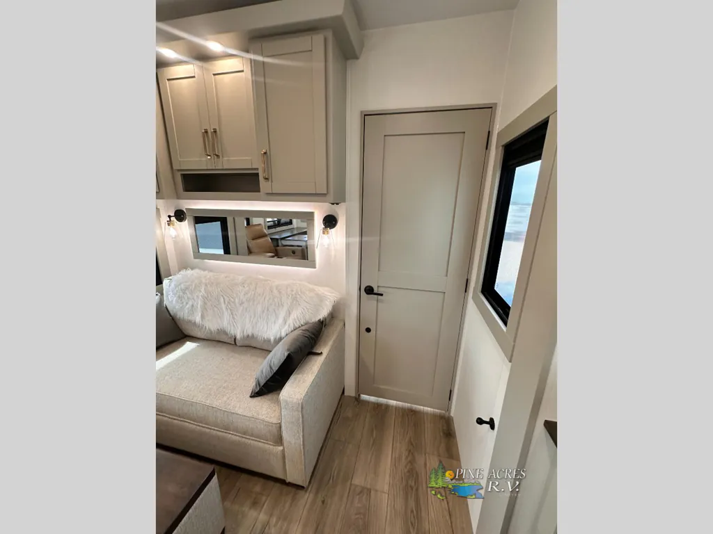 2026 Brinkley Model Z 3515, Photos photo 56