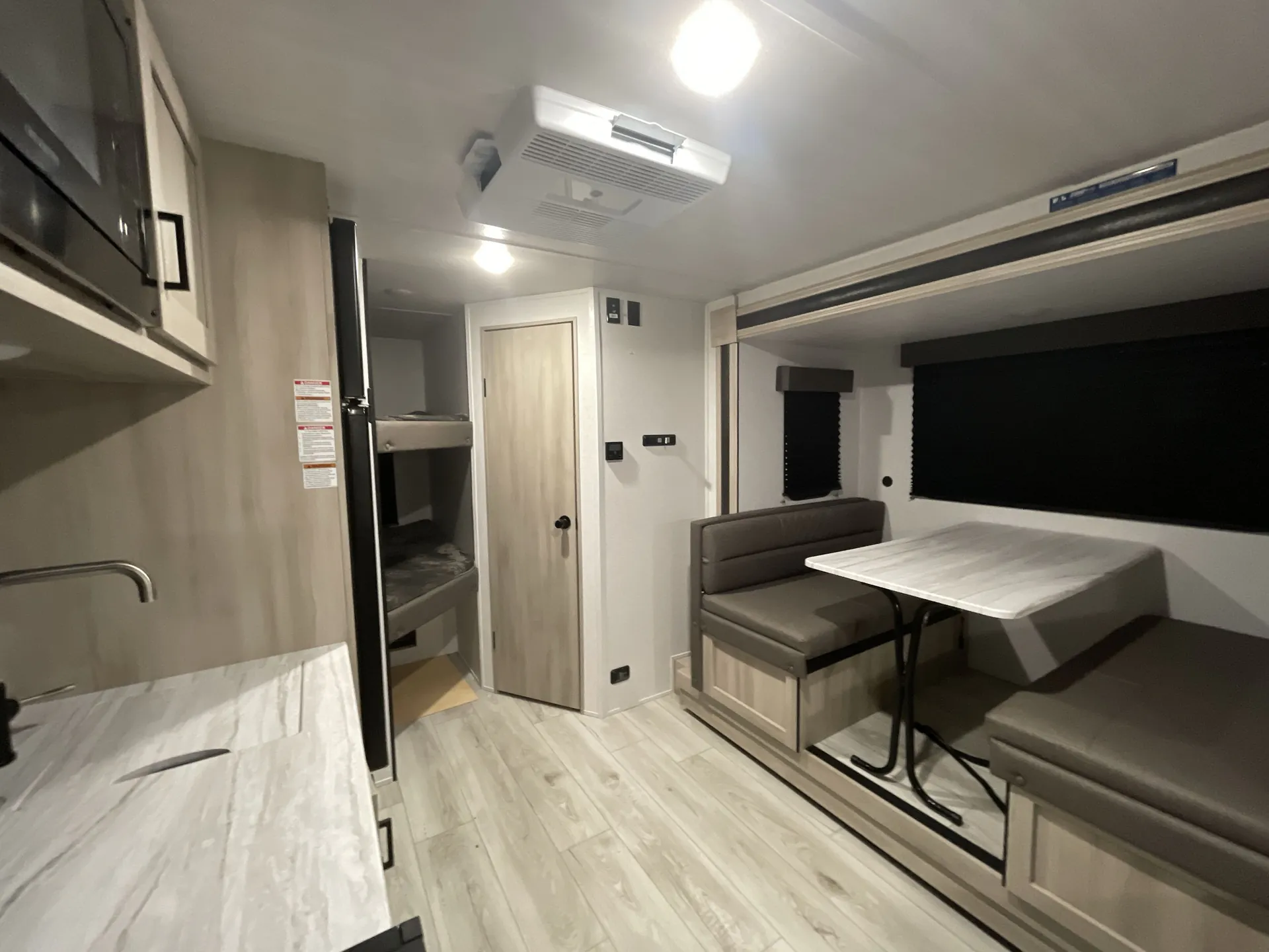 2025 East to West Silver Lake LE 1700BHLE — living area main